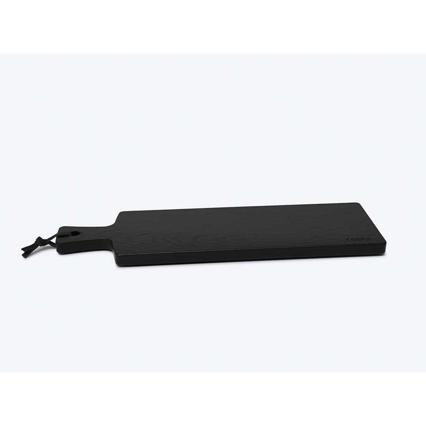 Servierbrett oder Schneidebrett aus Eichenholz schwarz mit Griff und schwarzem Lederband zum aufhängen, 600mmx180mmx25mm