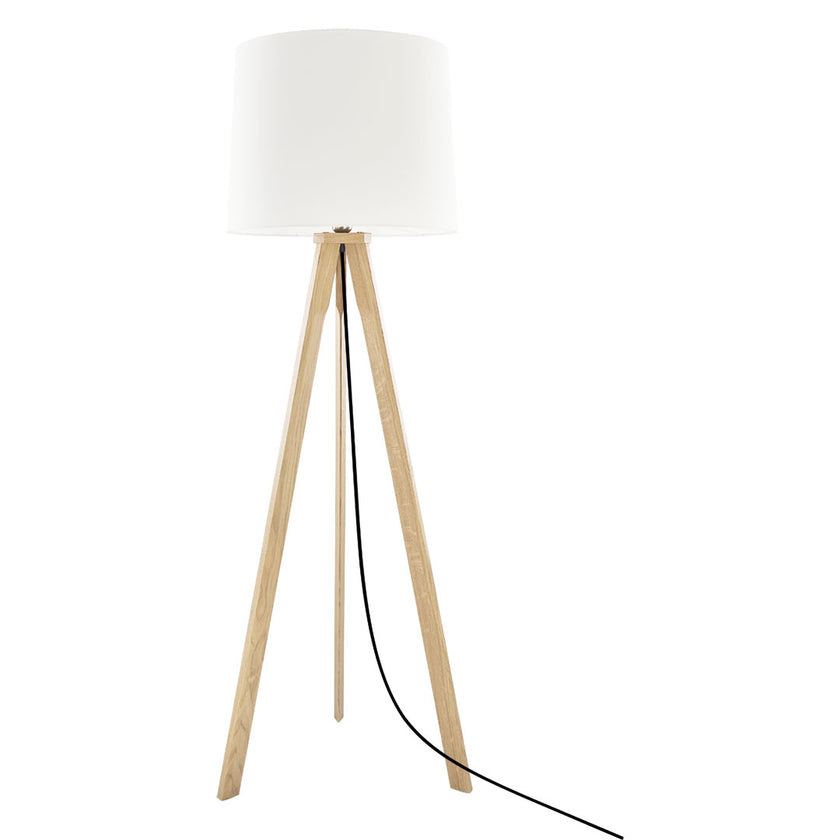 Dreibein Stehleuchte Asteiche Natur, Modell Tre, mit weißem Lampenschirm, Kabel verläuft mittig zwischen den Beinen