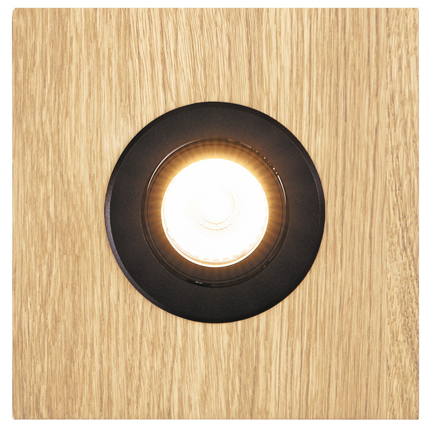 Deckenleuchte aus Asteiche Natur, Modell Lennon, 1-flammig, 200mm x 200mm x 70mm, schwarze Details, Dimmbar durch externen Dimmer, Frontalansicht