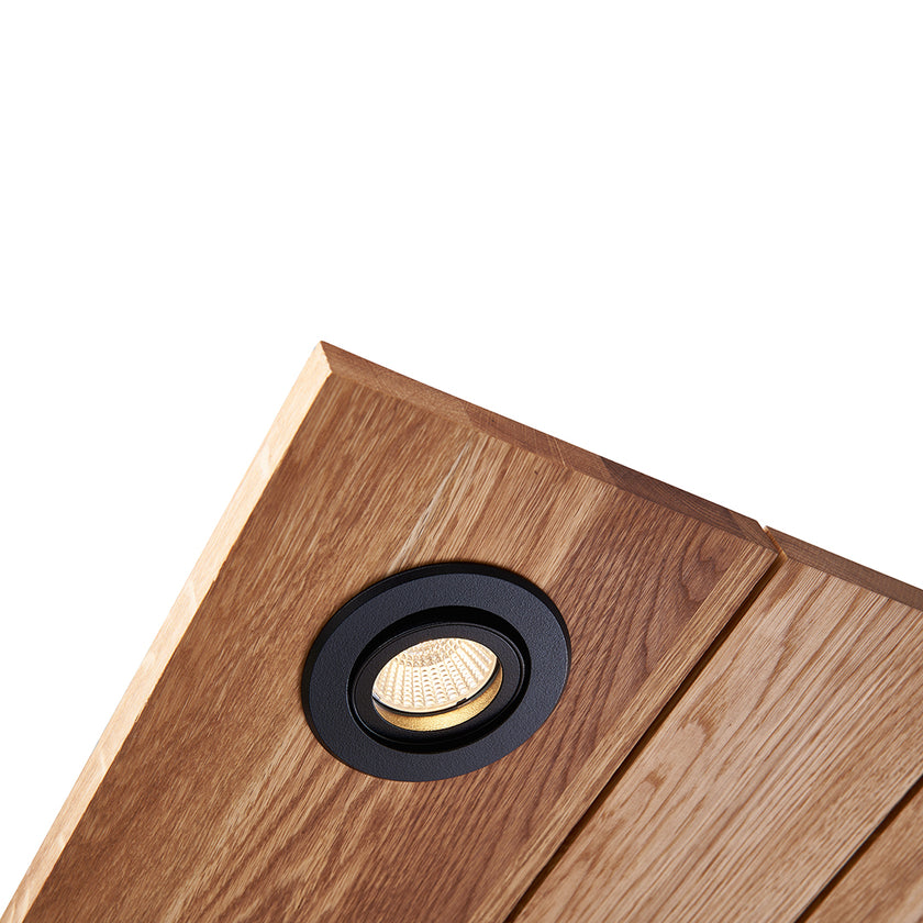 Deckenleuchte aus Asteiche geölt, Modell Lennon, 4-flammig, 440mm x 440mm x 70mm, schwarze Details, Dimmbar durch externen Dimmer, eine Ecke im Bild