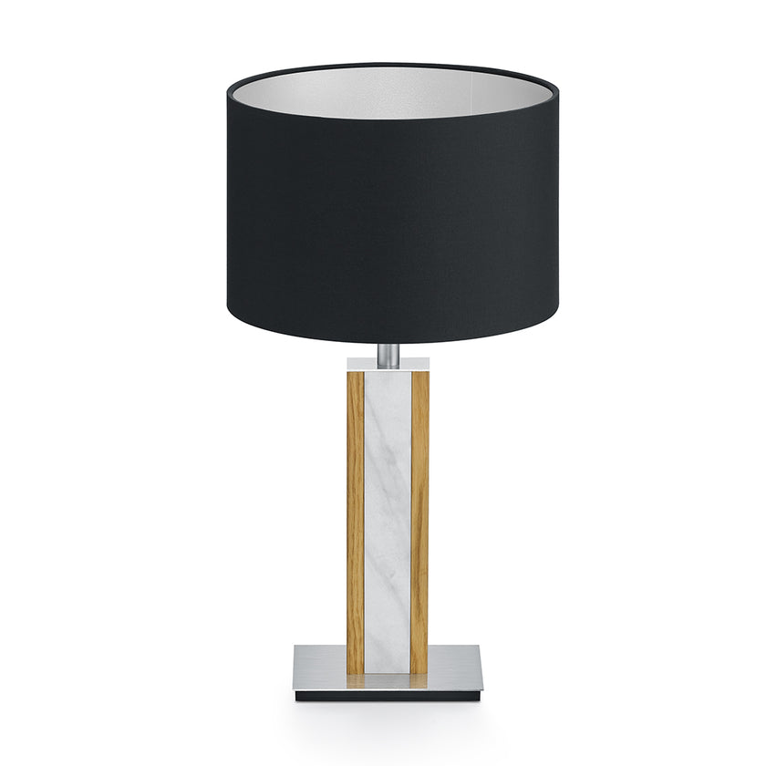 Tischleuchte aus Asteiche geölt, Modell Karl M, Mamor Details, schwarzer runder Schirm, Frontalansicht 