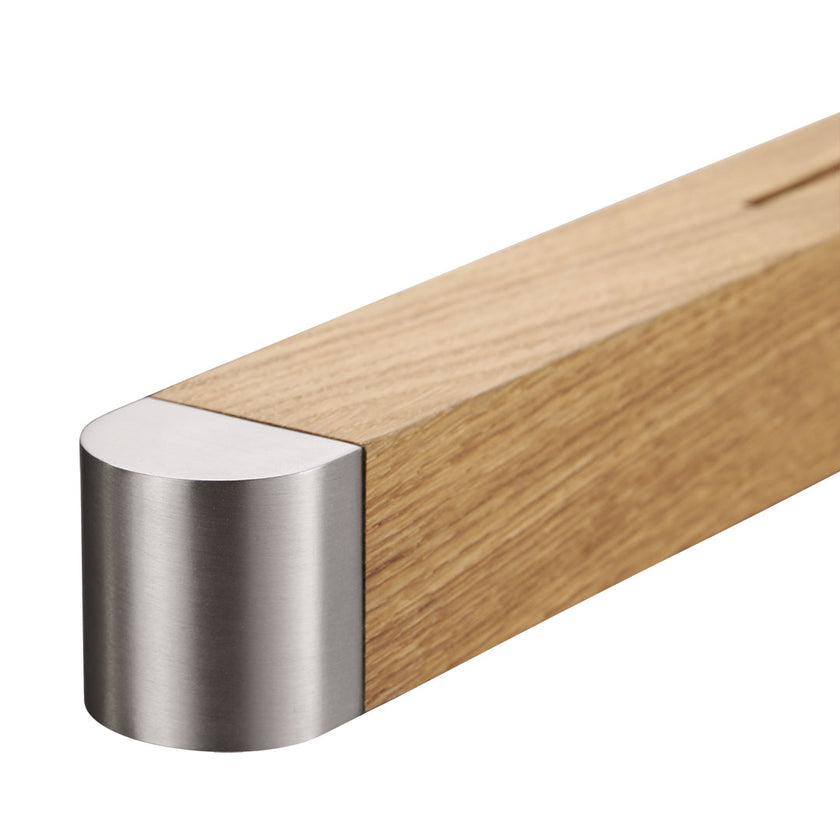 Balkenleuchte aus Asteiche geölt, Modell Novelie, Metall Nickel matt gebürstet, Leuchten Ende mit Metallverkleidung im Bild  