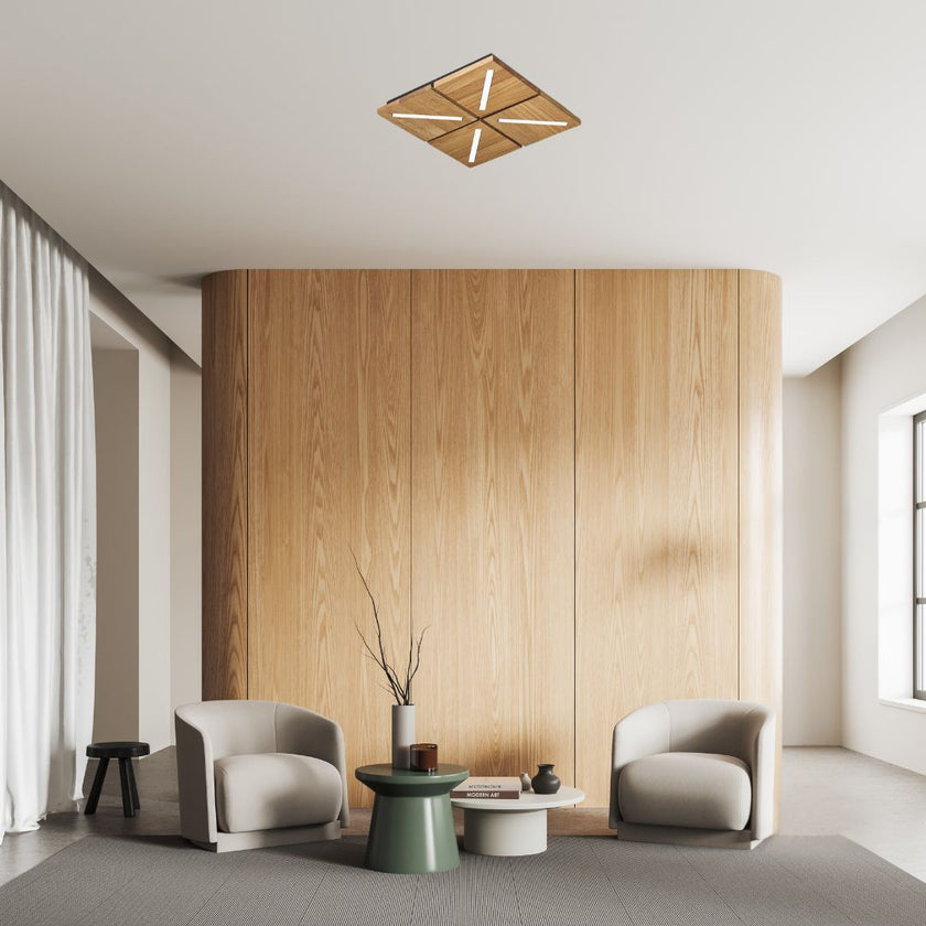 Deckenleuchte aus Asteiche geölt, Modell Liam, 4-flammig LED, Metall schwarz gepulvert, dimmbar, 430mm x 430mm x 44mm, Milieubild im Wohnzimmer, Leuchte an Decke über 2 Sessel